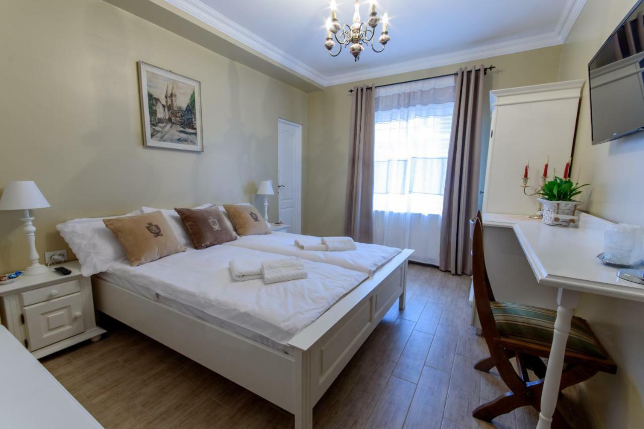 Williams House Hotel Hunedoara Luaran gambar
