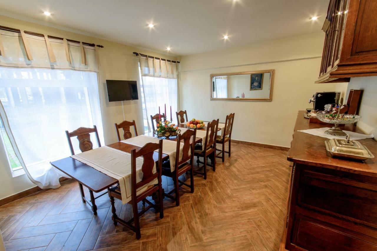 Williams House Hotel Hunedoara Luaran gambar